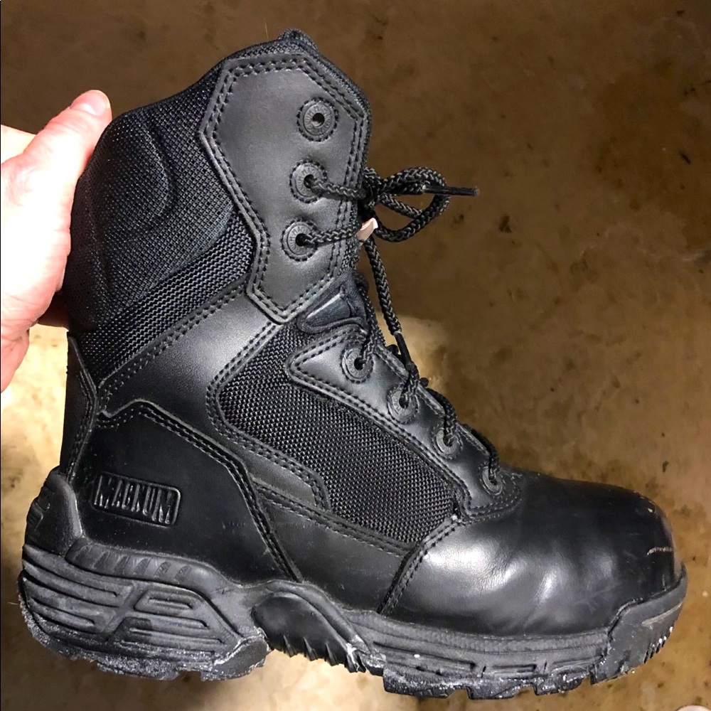 Magnum CSA approved work boots